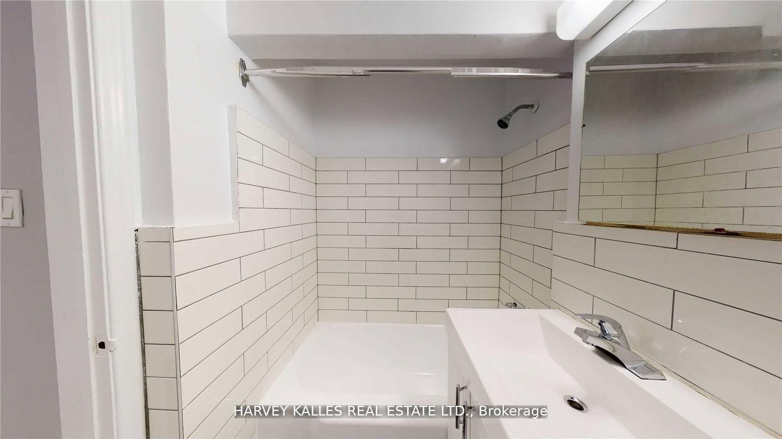 2 Greentree Court, Unit 104 - Photo 14