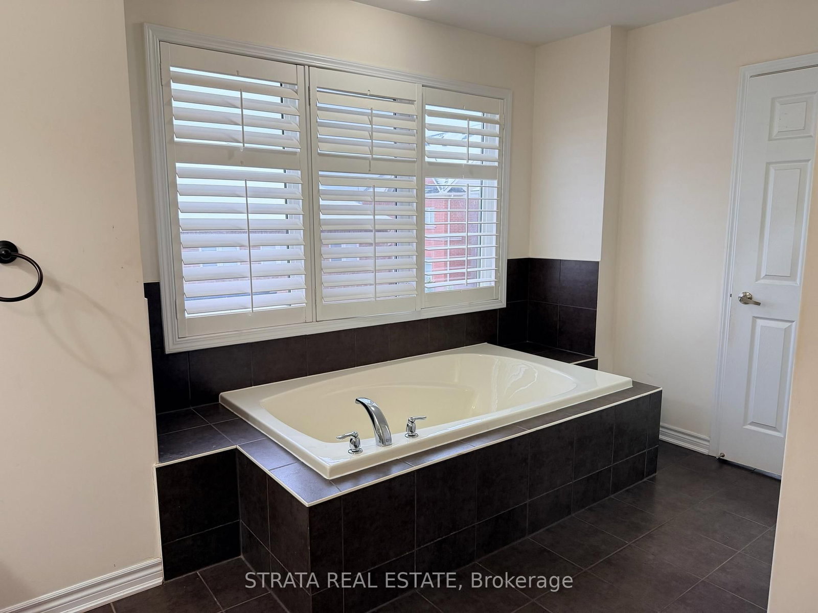 Detached House for sale at 358 Laundon Terrace, Milton, Ontario, L9T 7N9 - Scott - MLS: W12742942