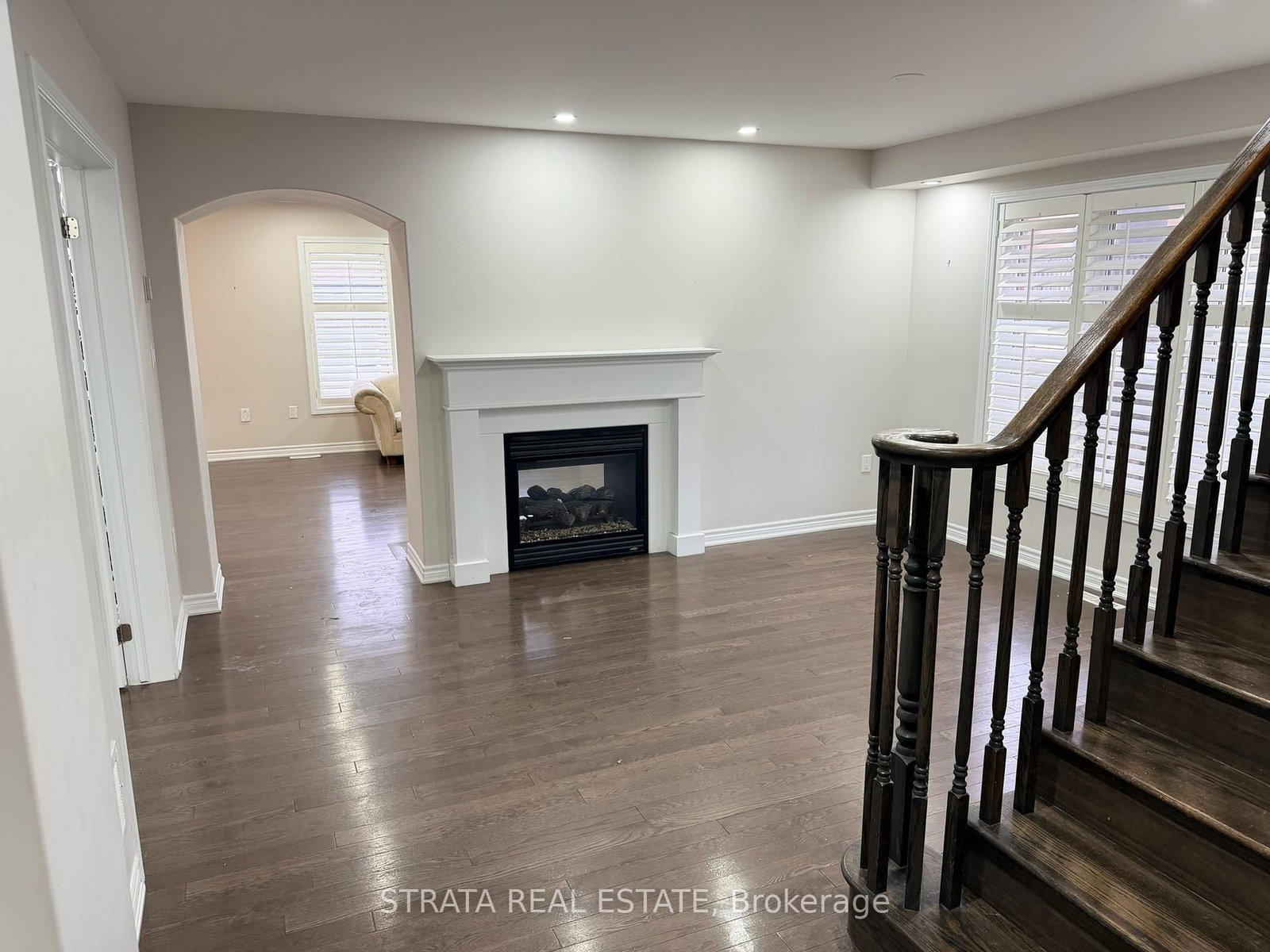 Detached House for sale at 358 Laundon Terrace, Milton, Ontario, L9T 7N9 - Scott - MLS: W12742942