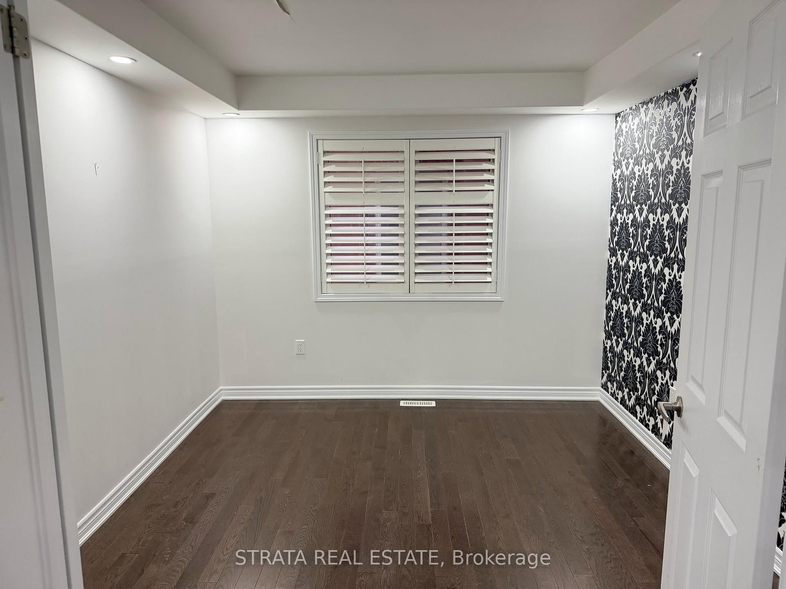 Detached House for sale at 358 Laundon Terrace, Milton, Ontario, L9T 7N9 - Scott - MLS: W12742942