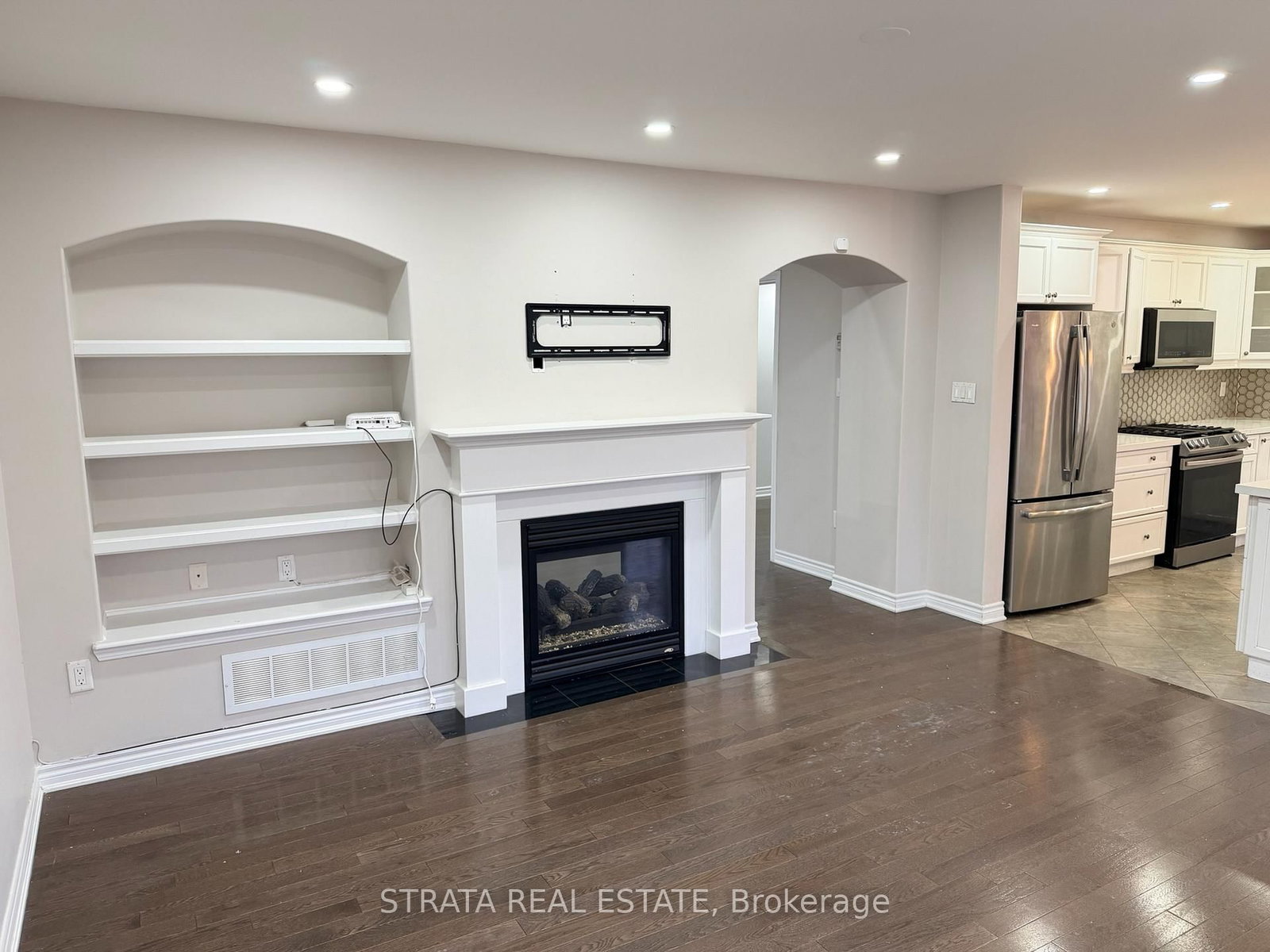 Detached House for sale at 358 Laundon Terrace, Milton, Ontario, L9T 7N9 - Scott - MLS: W12742942