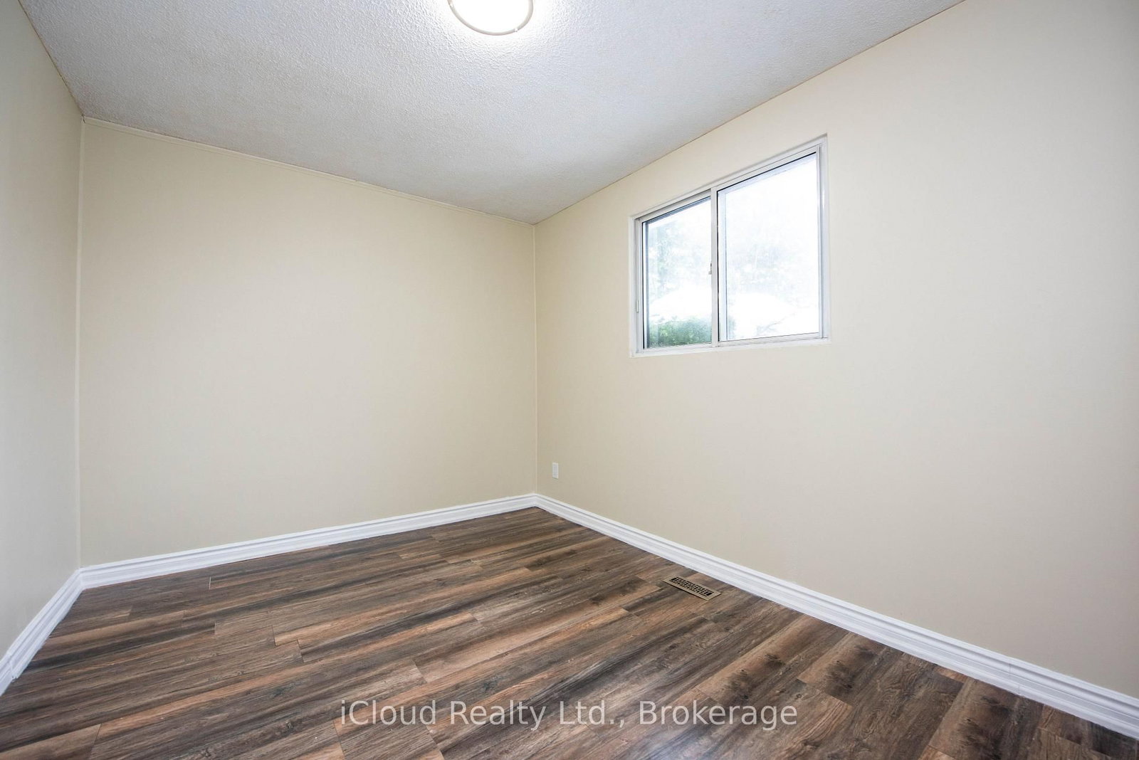 Semi-Detached House for sale at 82 Griselda Crescent, Brampton, Ontario, L6S 1M3 - Northgate - MLS: W12743066