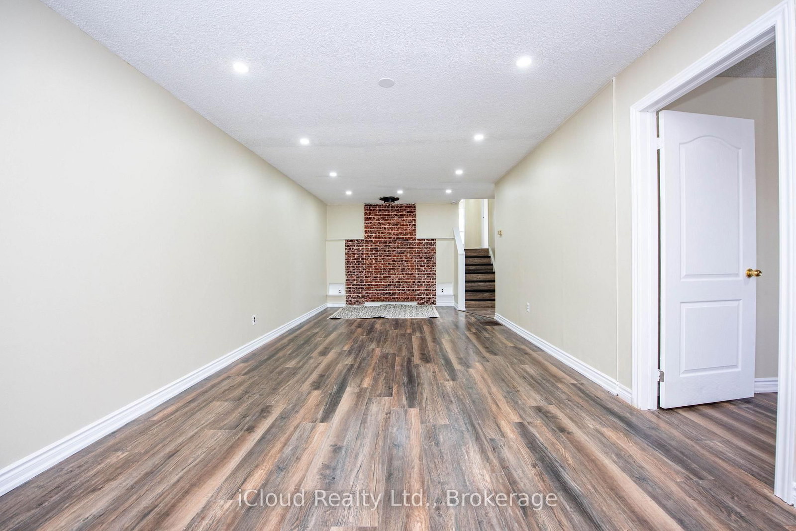 Semi-Detached House for sale at 82 Griselda Crescent, Brampton, Ontario, L6S 1M3 - Northgate - MLS: W12743066