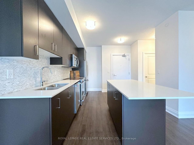 315 - 2333 Taunton Road