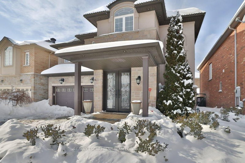 4663 Leanna Heights Rd, Burlington, L7M 0E6 | Image 3