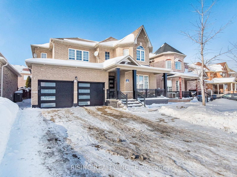 14 Grey Whale Rd, Brampton, L6R 3K7 | Image 2