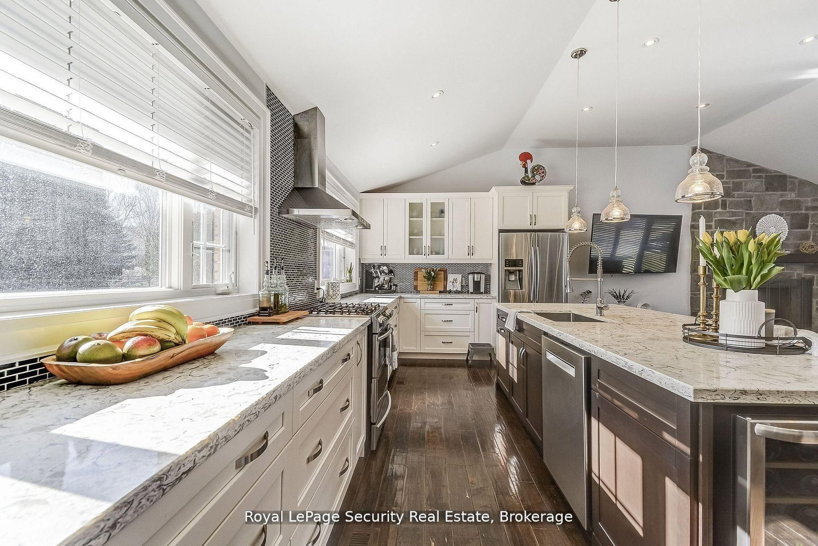 Detached House for sale at 11310 Trafalgar Road, Halton Hills, Ontario, L7G 4S5 - Stewarttown - MLS: W12743948