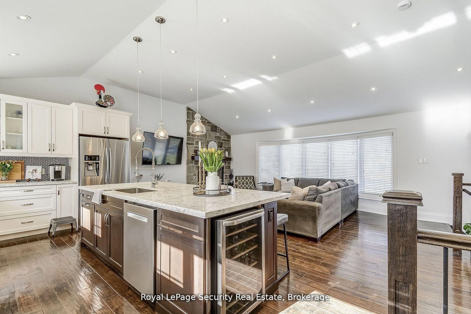 Detached House for sale at 11310 Trafalgar Road, Halton Hills, Ontario, L7G 4S5 - Stewarttown - MLS: W12743948