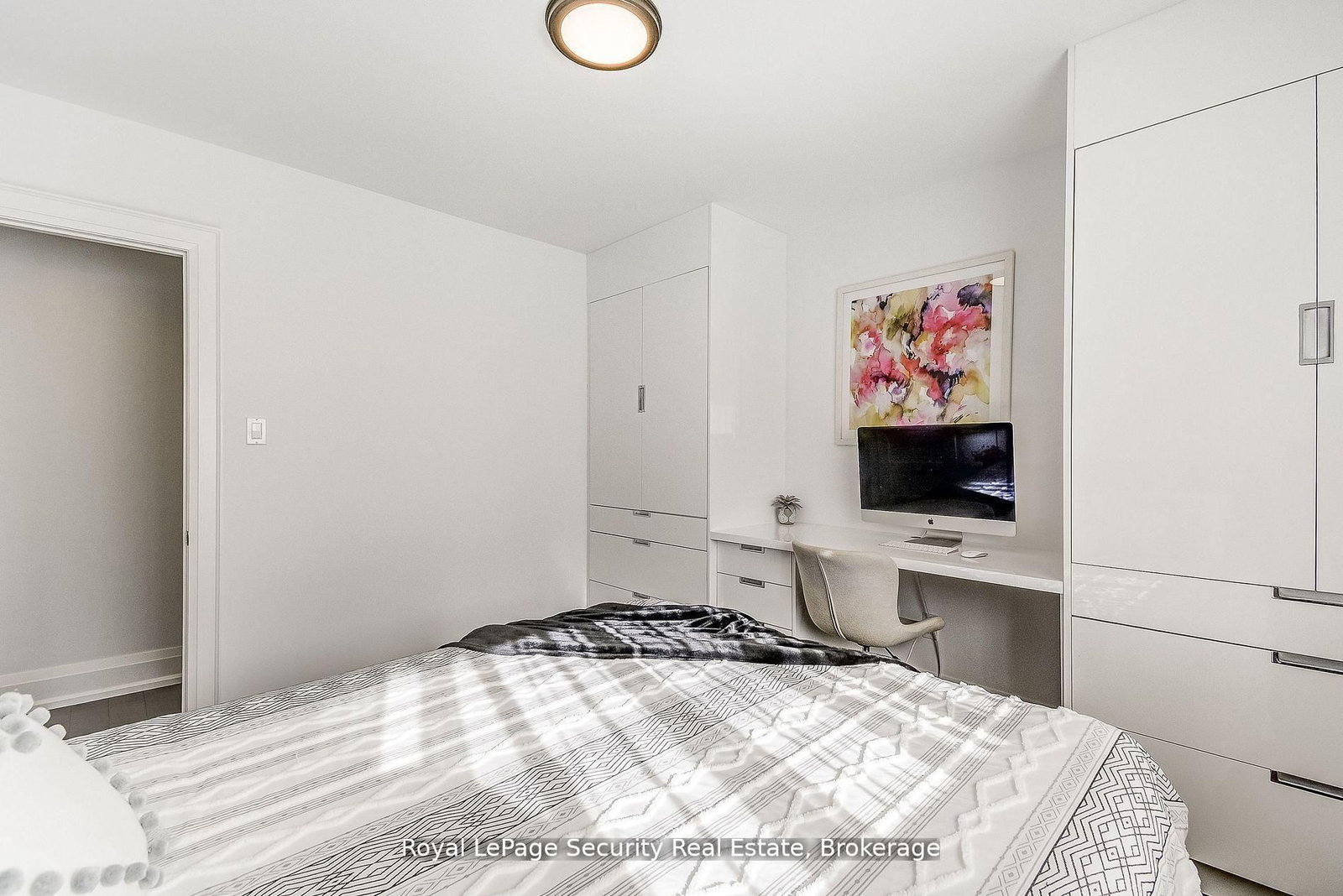 Detached House for sale at 11310 Trafalgar Road, Halton Hills, Ontario, L7G 4S5 - Stewarttown - MLS: W12743948