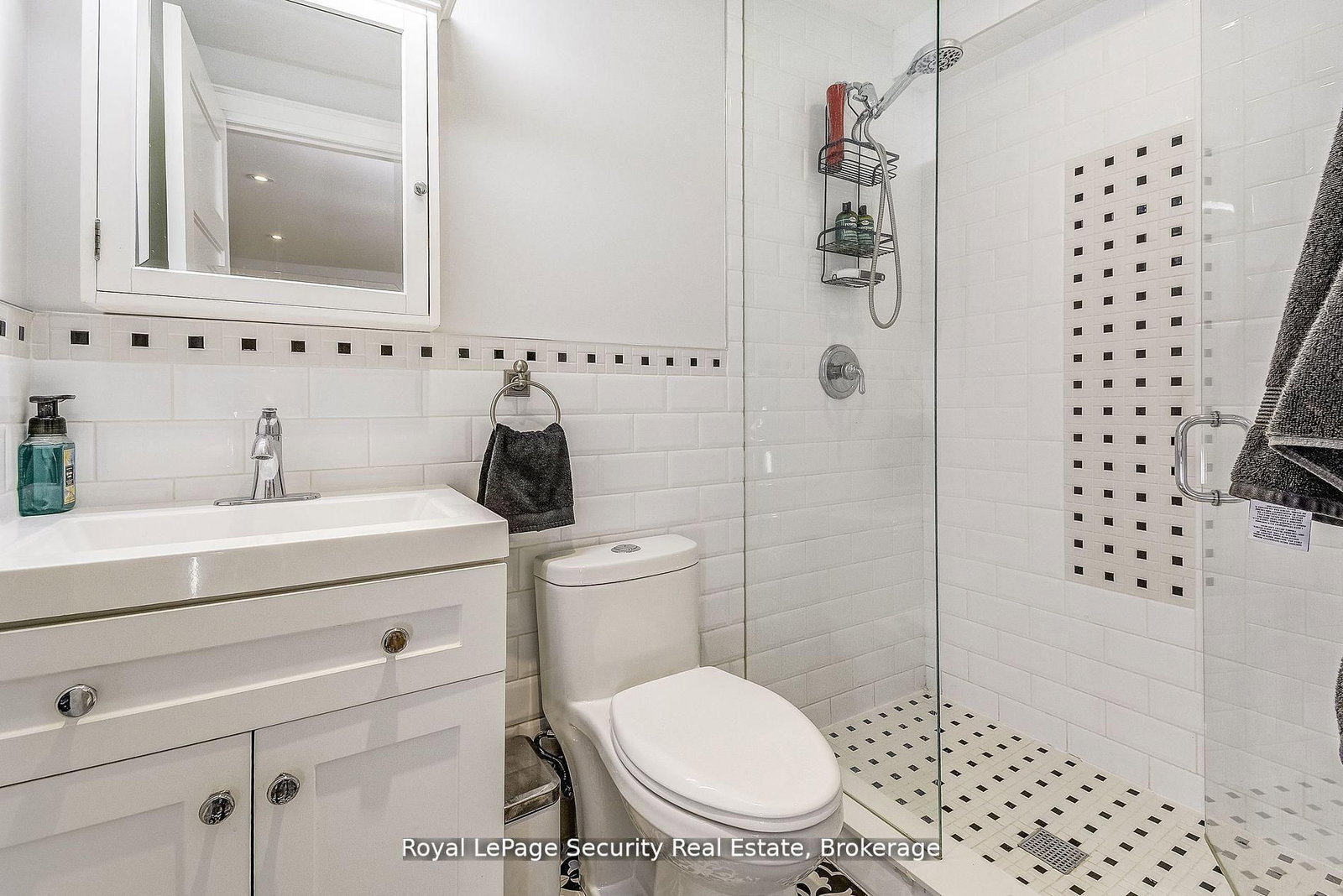 Detached House for sale at 11310 Trafalgar Road, Halton Hills, Ontario, L7G 4S5 - Stewarttown - MLS: W12743948