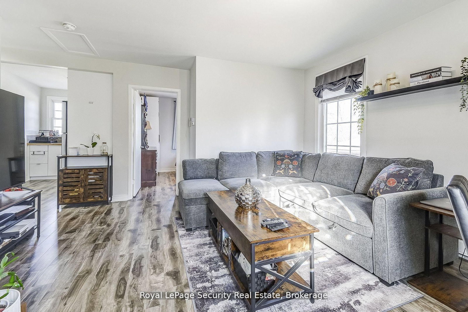 Detached House for sale at 11310 Trafalgar Road, Halton Hills, Ontario, L7G 4S5 - Stewarttown - MLS: W12743948