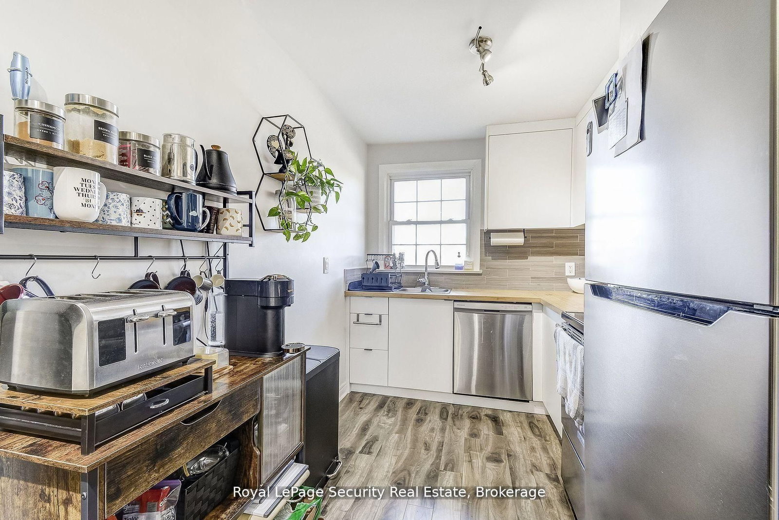 Detached House for sale at 11310 Trafalgar Road, Halton Hills, Ontario, L7G 4S5 - Stewarttown - MLS: W12743948