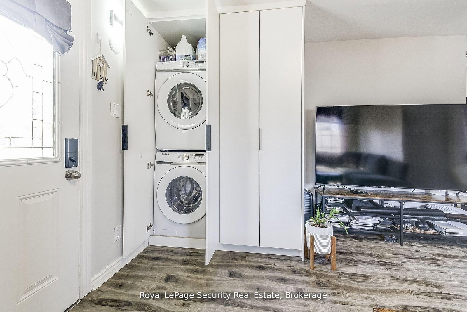 Detached House for sale at 11310 Trafalgar Road, Halton Hills, Ontario, L7G 4S5 - Stewarttown - MLS: W12743948