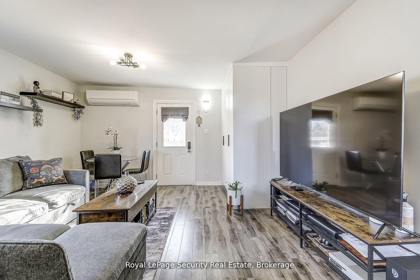 Detached House for sale at 11310 Trafalgar Road, Halton Hills, Ontario, L7G 4S5 - Stewarttown - MLS: W12743948