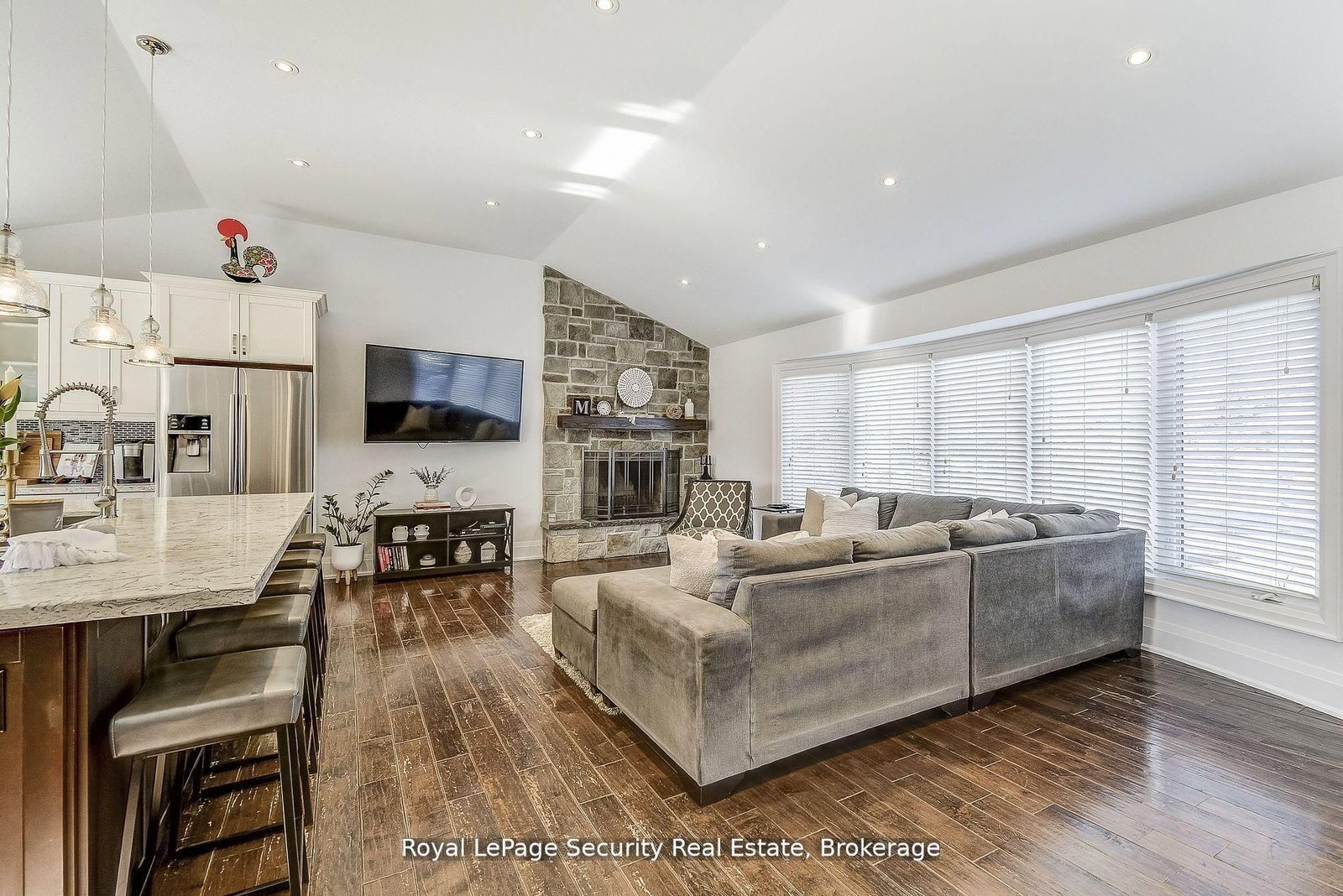 Detached House for sale at 11310 Trafalgar Road, Halton Hills, Ontario, L7G 4S5 - Stewarttown - MLS: W12743948