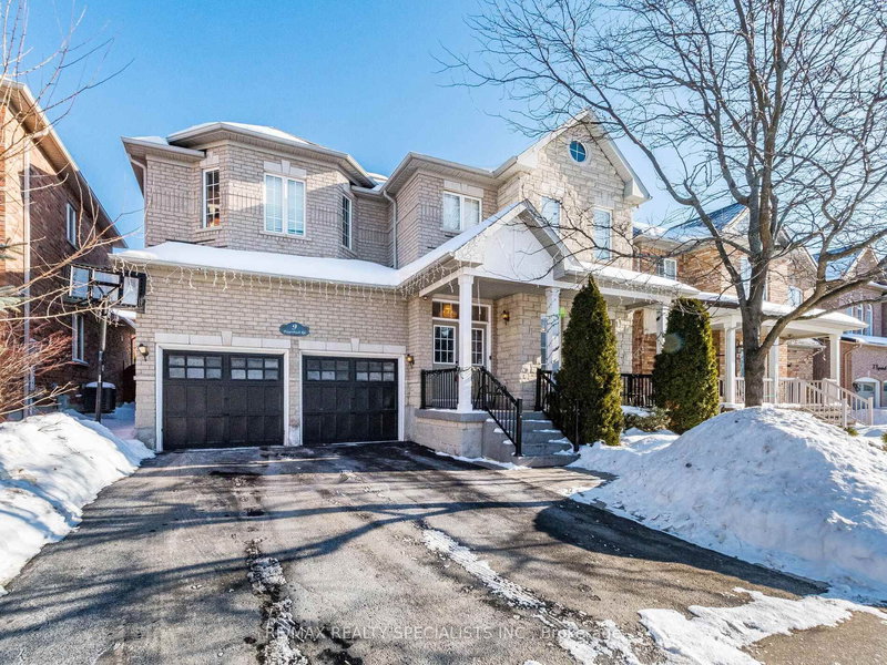 9 Pepperbush Rd, Brampton, L6P 2L5 | Image 2