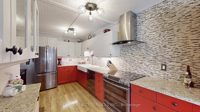 72 Carisbrooke Court