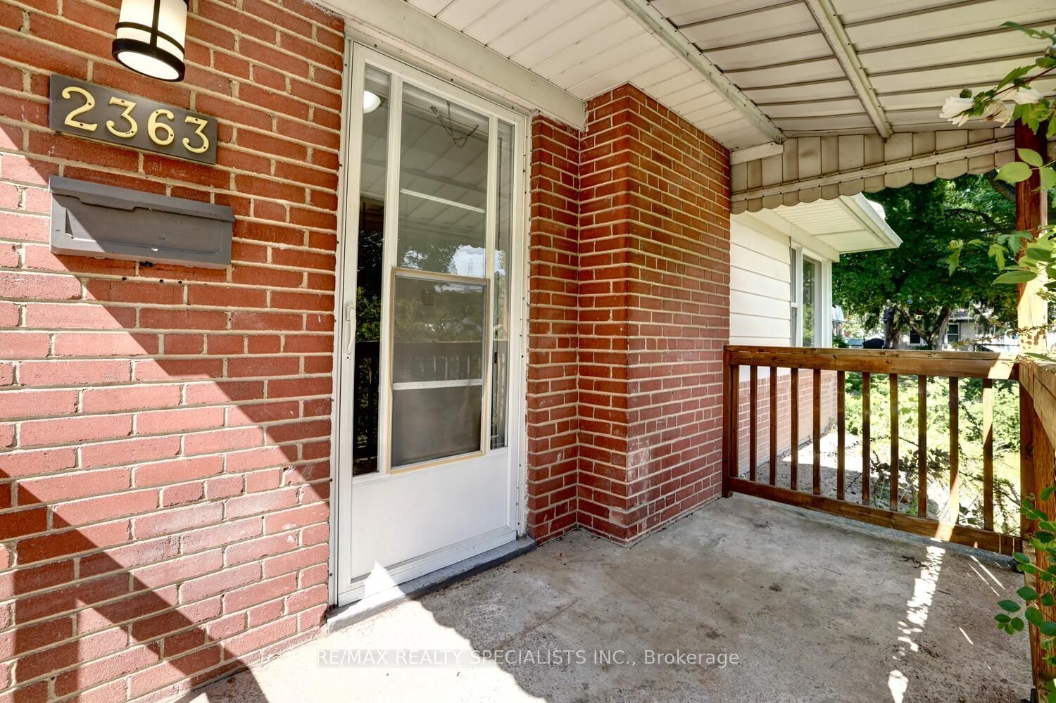 Listing Image 3