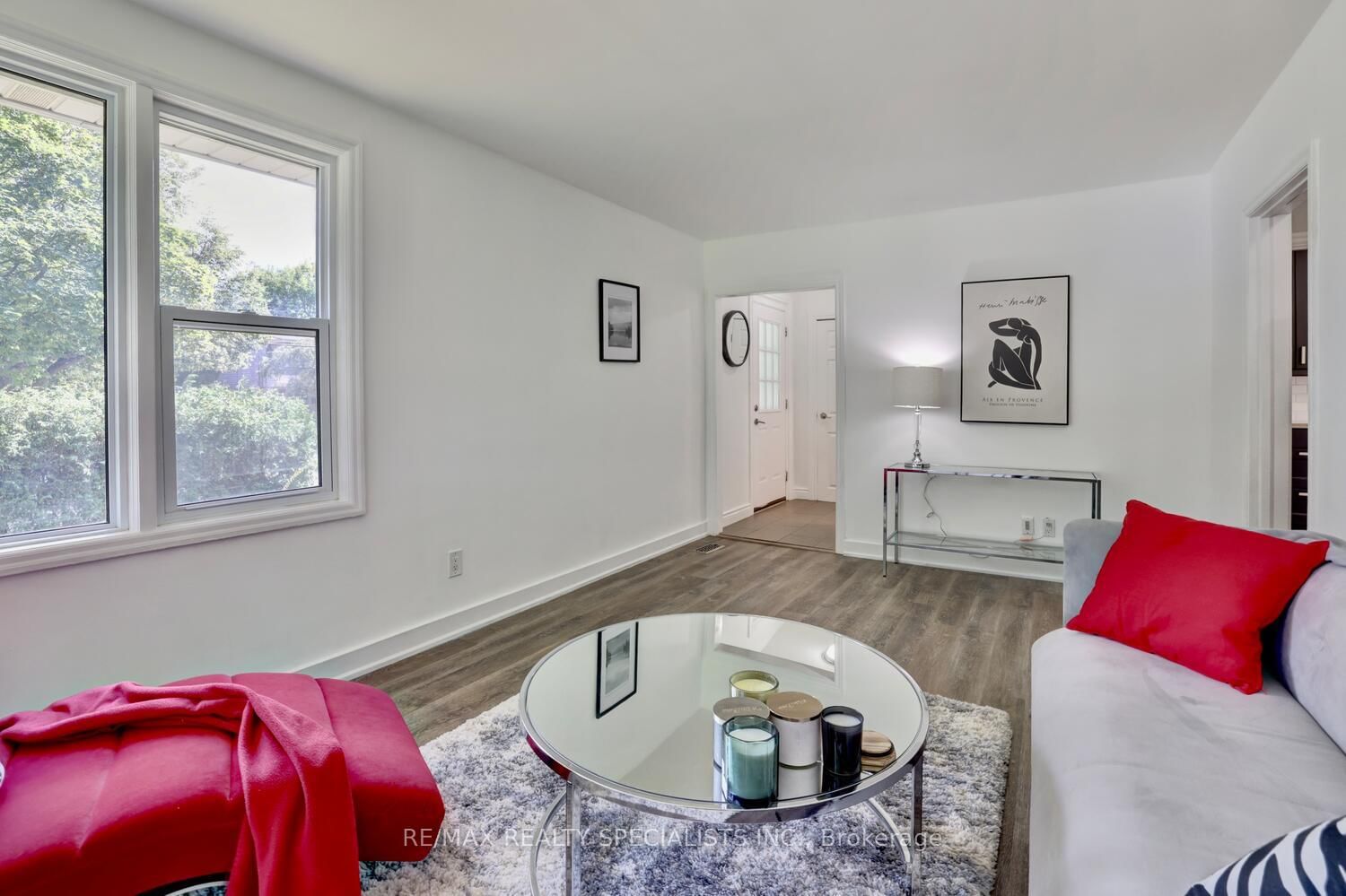Listing Image 7