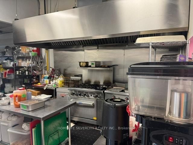 5A - 2013 Lawrence Ave W, Toronto, M9N 0A3 | Image 3