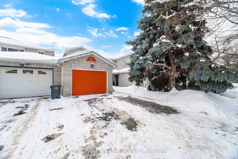 18 Silverstream Rd, Brampton, L6Z 3W5 | Image 2