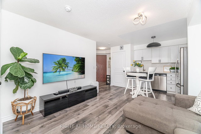 1211 - 2545 Erin Centre Boulevard