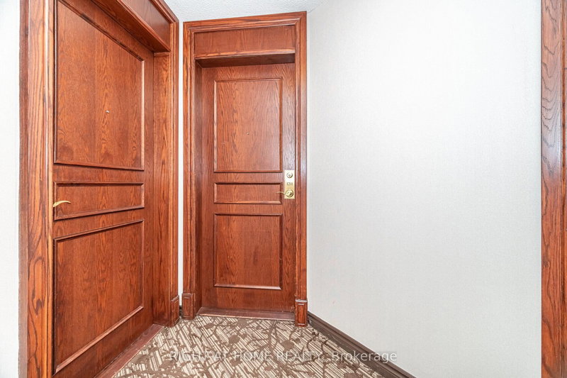 1211 - 2545 Erin Centre Blvd, Mississauga, L5M 6Z9 | Image 2