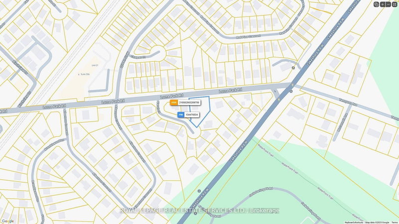 1050 Lorne Park Rd, Mississauga, L5H 3A2 | Image 3