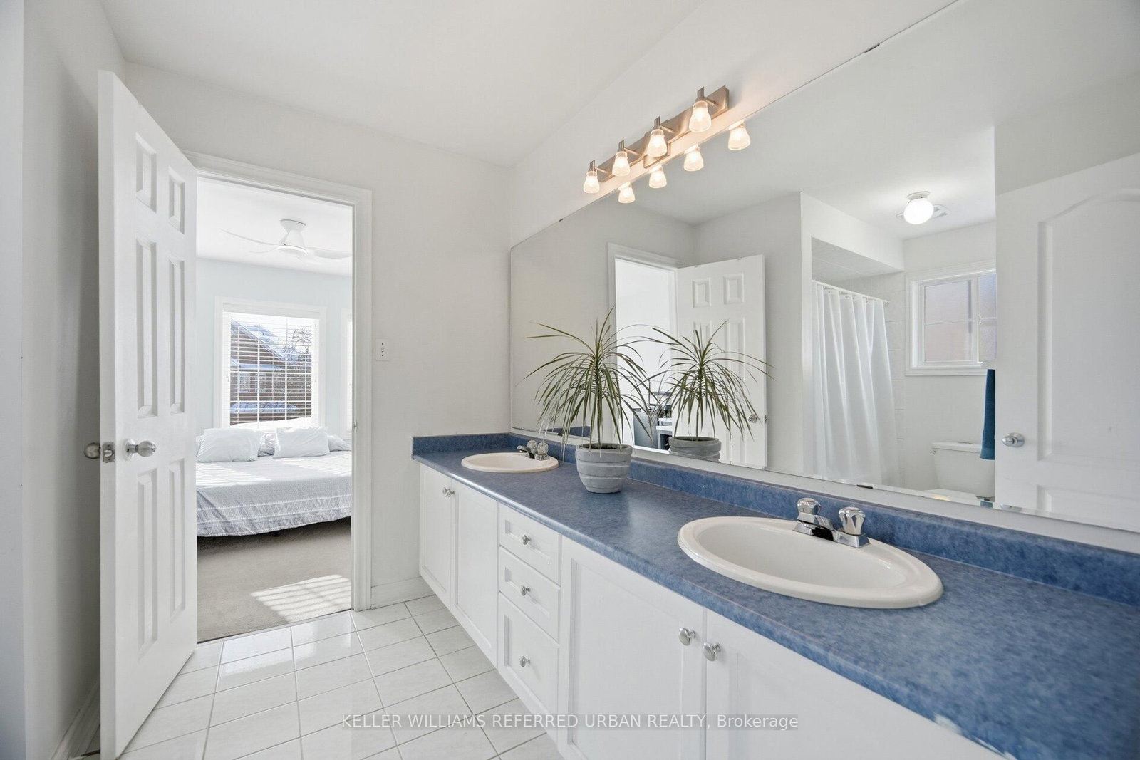 Detached House for sale at 194 Manley Lane, Milton, Ontario, L9T 5N8 - Dempsey - MLS: W12747386