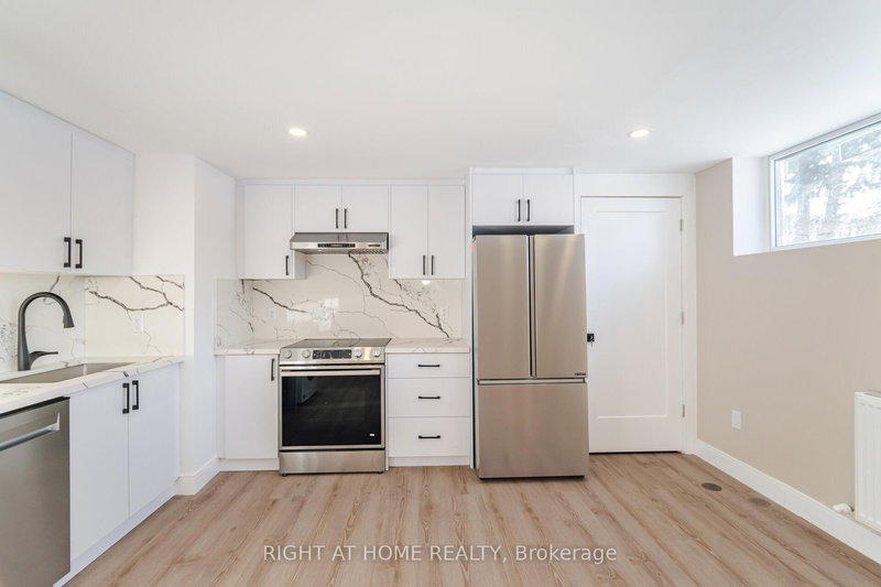 Apartment 4 - 25 Templar Dr, Toronto, M9R 3C6 | Image 3