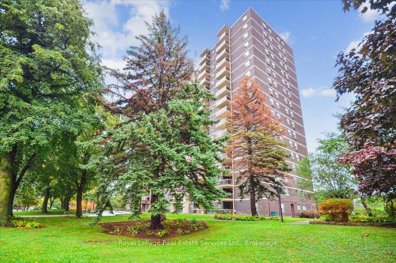 812 - 966 Inverhouse Dr, Mississauga, L5J 4B6 | Image 2