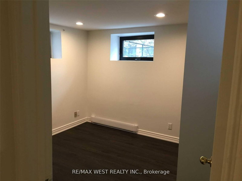 4 - 152 Dowling Ave, Toronto, M6K 3A6 | Image 3