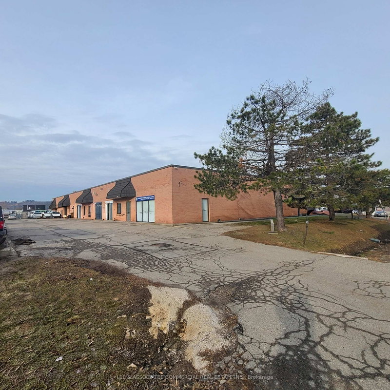 400 Morobel Dr, Milton, L9T 4N6 | Image 2