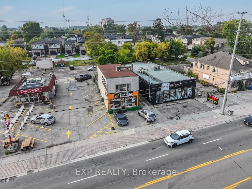 723 Lakeshore Road E - Photo 3