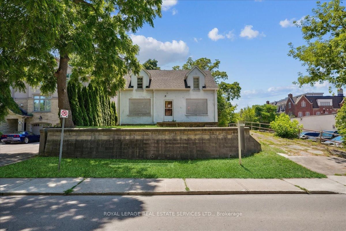 Detached House for sale at 86 Kerr Street, Oakville, Ontario, L6K 3A3 - Central - MLS: W12748542