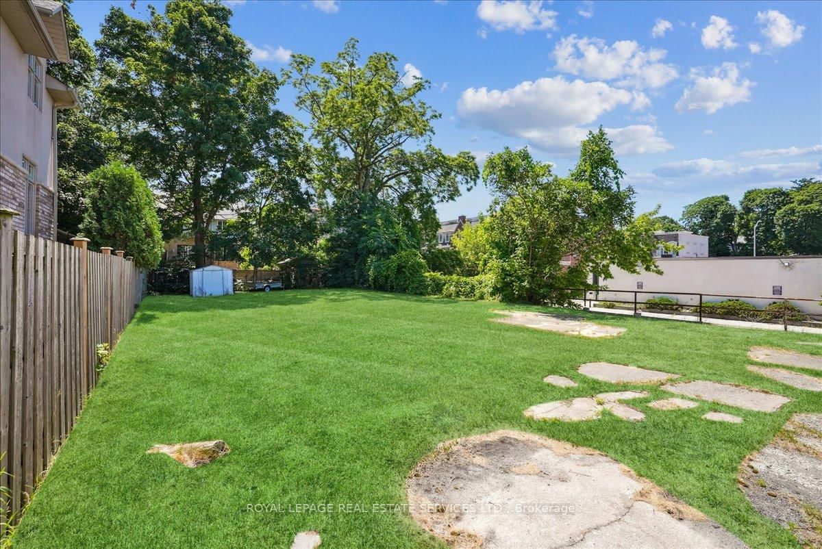 Detached House for sale at 86 Kerr Street, Oakville, Ontario, L6K 3A3 - Central - MLS: W12748542