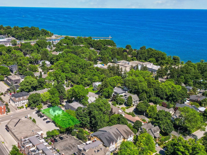 86 Kerr St, Oakville, L6K 3A3 | Image 2