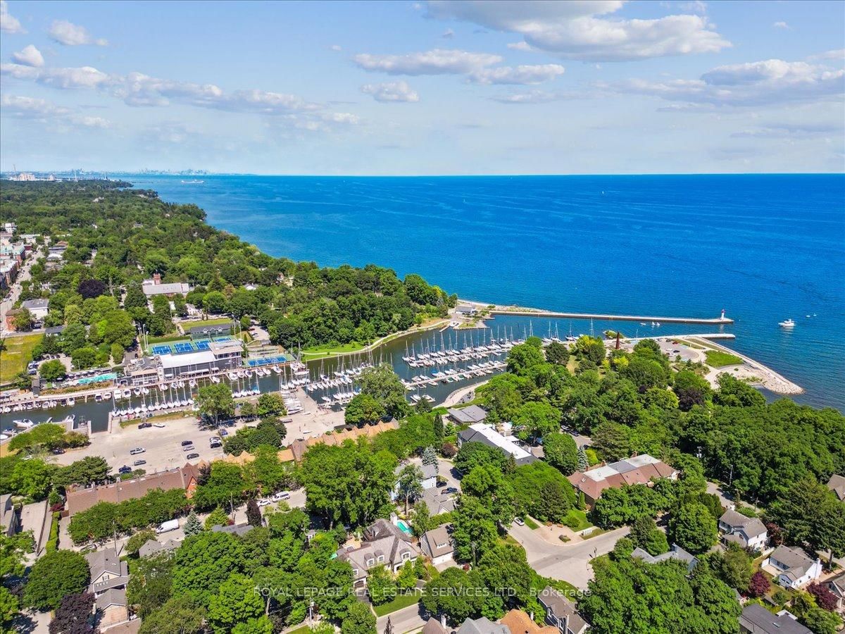 Detached House for sale at 86 Kerr Street, Oakville, Ontario, L6K 3A3 - Central - MLS: W12748542