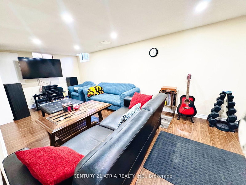 Bsmt - 45 Clayborne Ave, Brampton, L7A 1P2 | Image 2