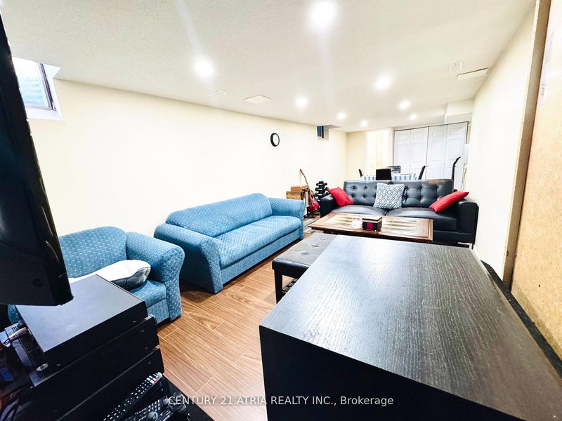 Bsmt - 45 Clayborne Ave, Brampton, L7A 1P2 | Image 3