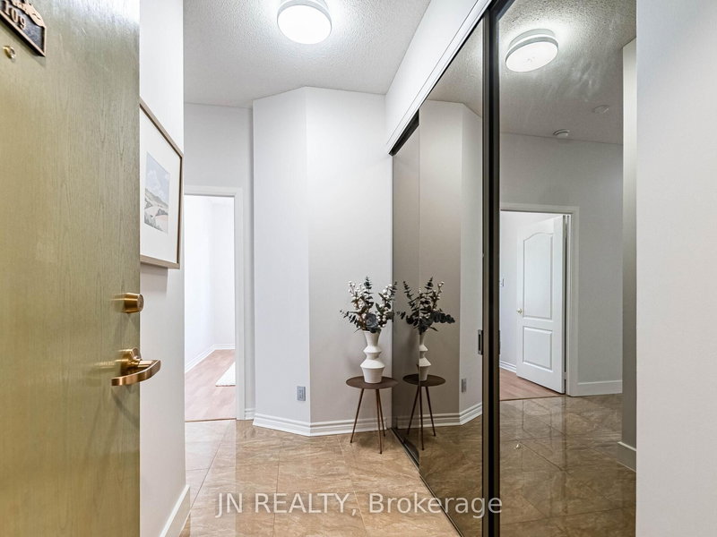 109 - 10 Dayspring Circ, Brampton, L6P 1B9 | Image 3