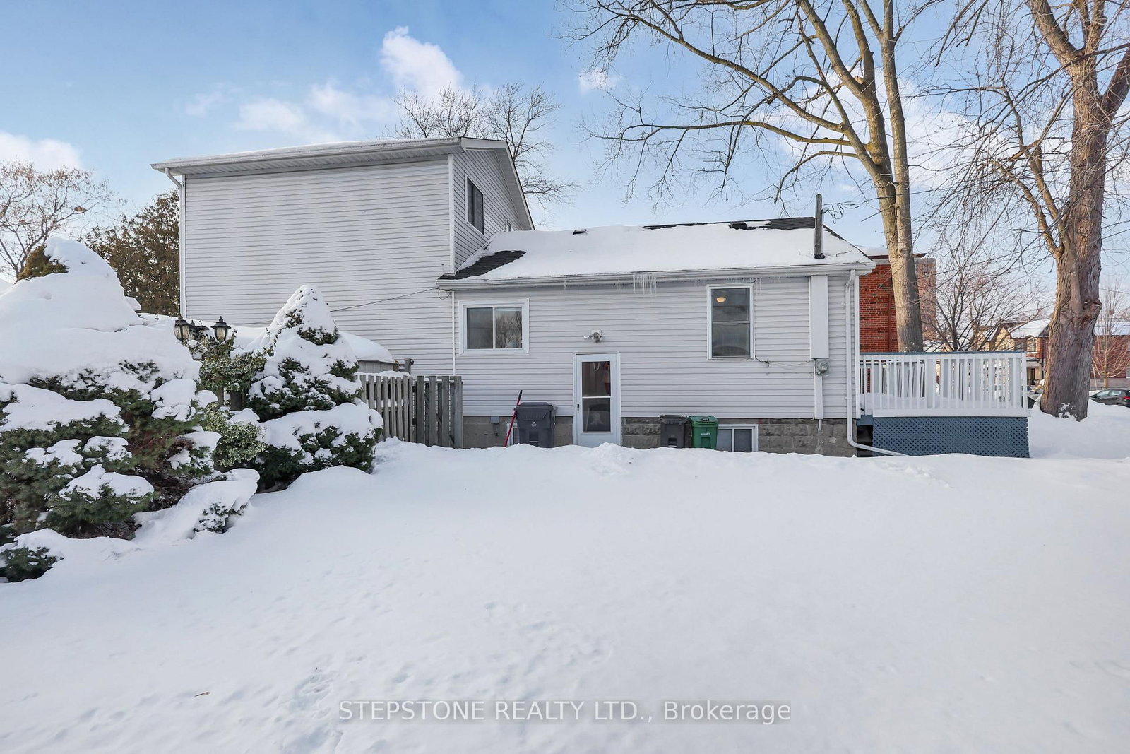 56 41st Street W • Toronto, ON photo 11