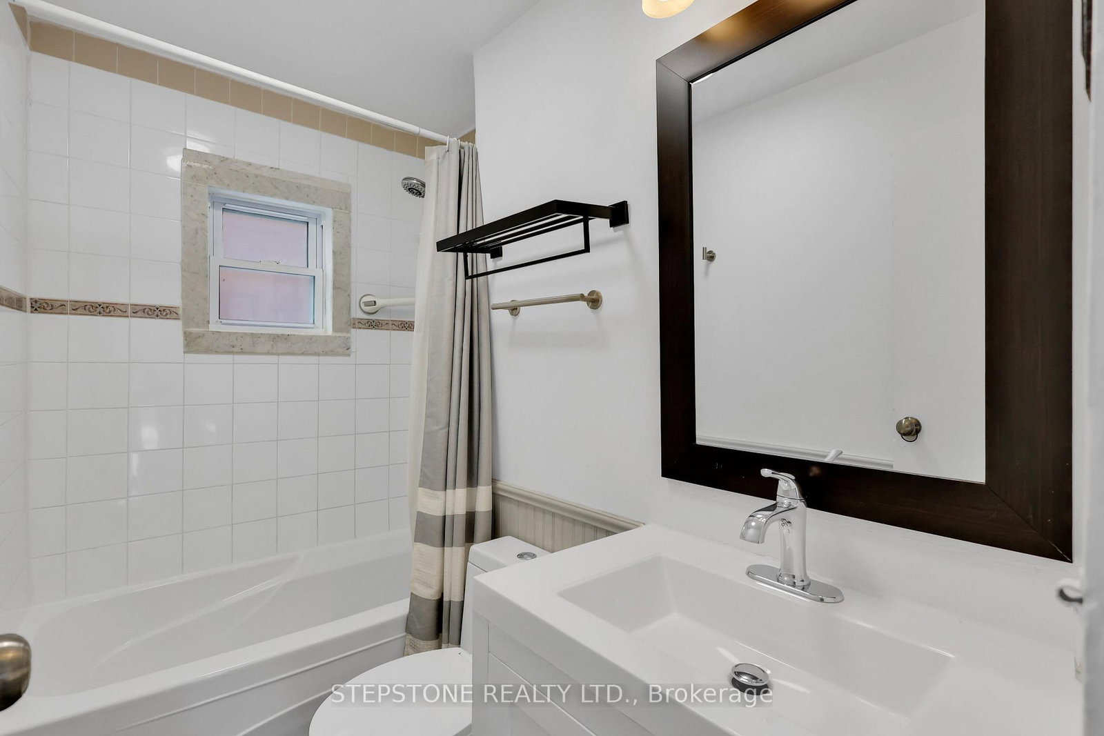 56 41st Street W • Toronto, ON photo 17