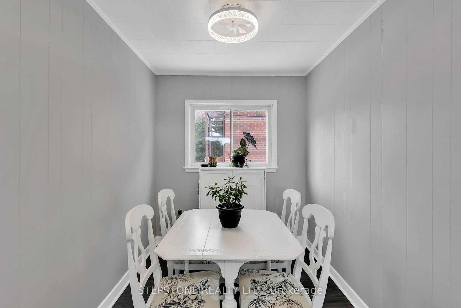 56 41st Street W • Toronto, ON photo 18