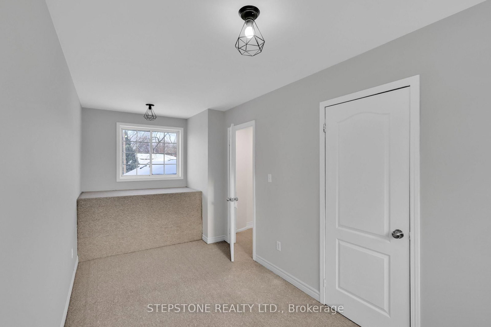 56 41st Street W • Toronto, ON photo 27