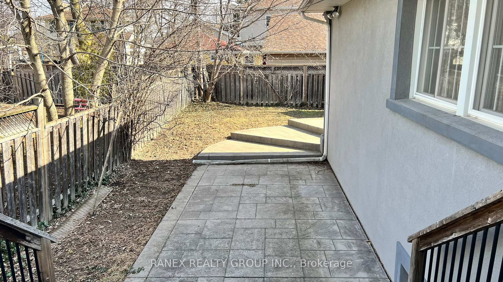 Detached House for sale at 76 Eldomar Avenue, Brampton, Ontario, L6W 1R3 - Brampton East - MLS: W12750008