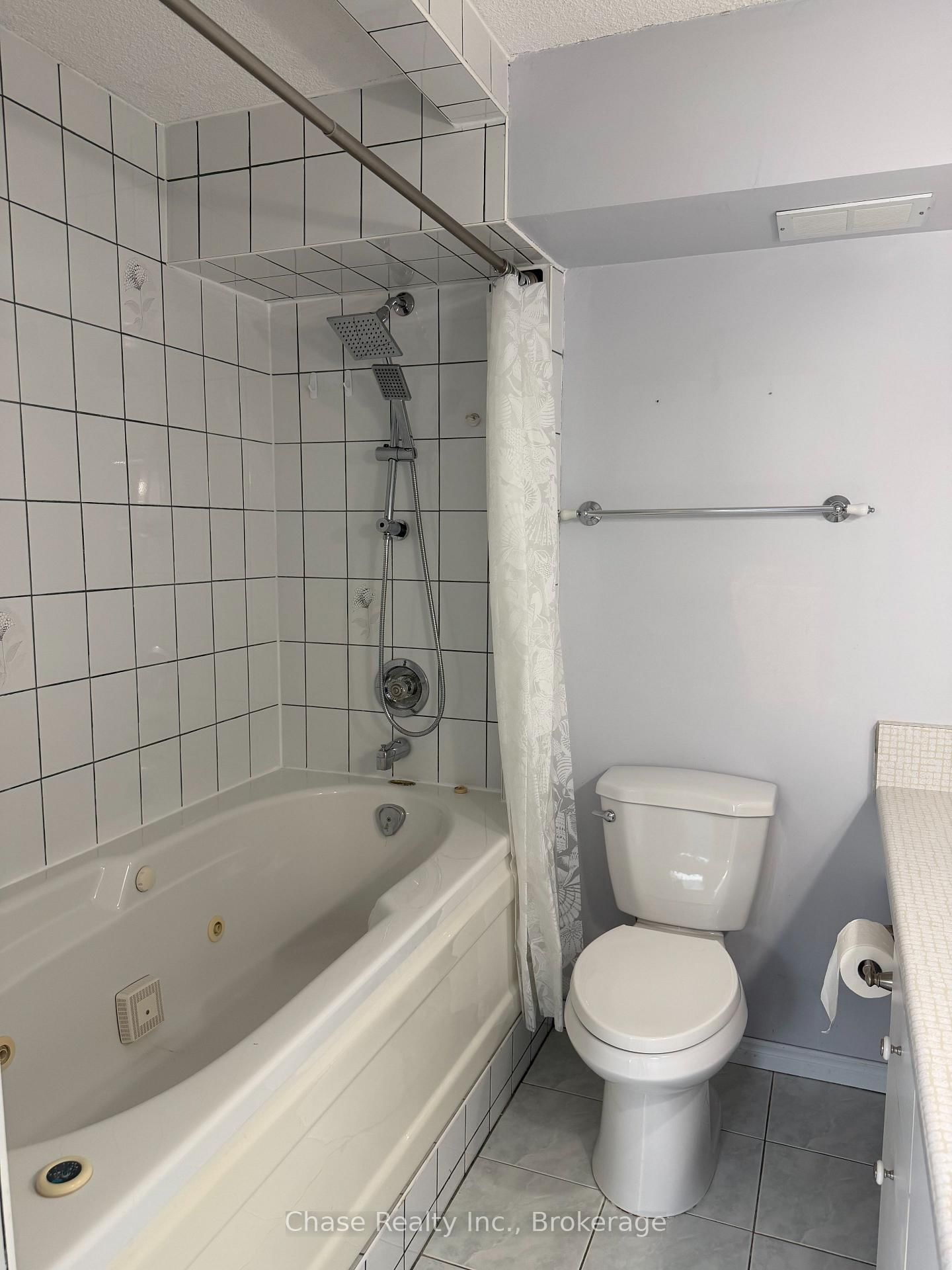 20 Speers Road, Unit 601 - Photo 15