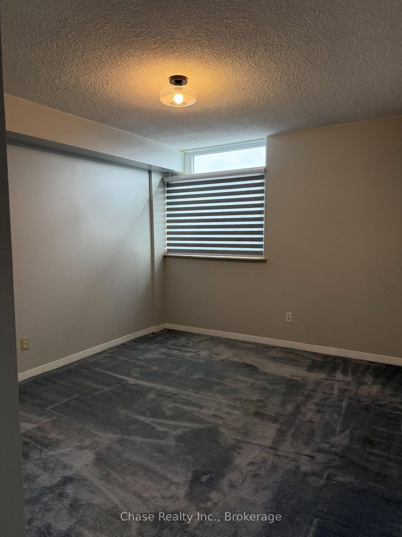 601 - 20 Speers Rd, Oakville, L6K 3R5 | Image 3