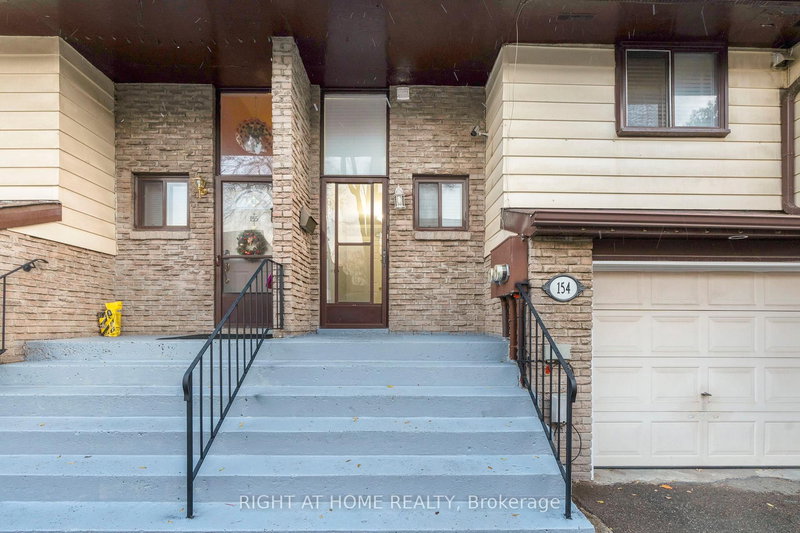 154 - 180 Mississauga Valley Blvd, Mississauga, L5A 3M2 | Image 3