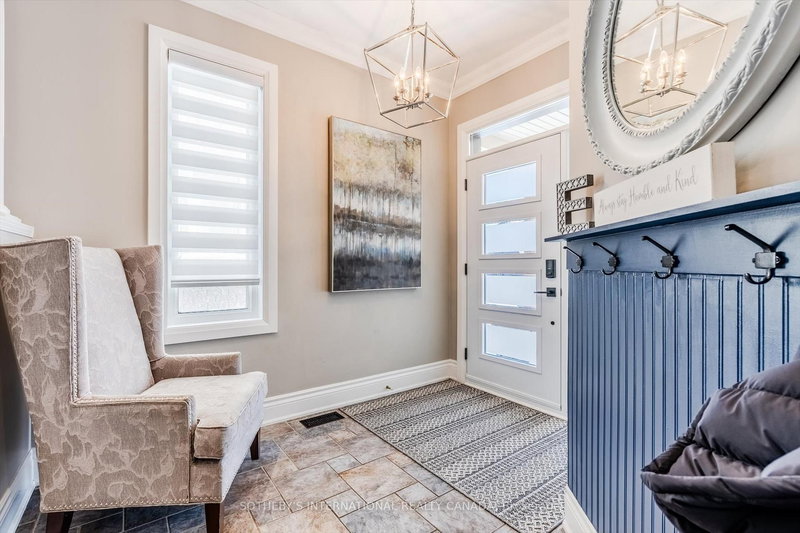 3841 Quiet Creek Dr, Mississauga, L5M 8B1 | Image 2